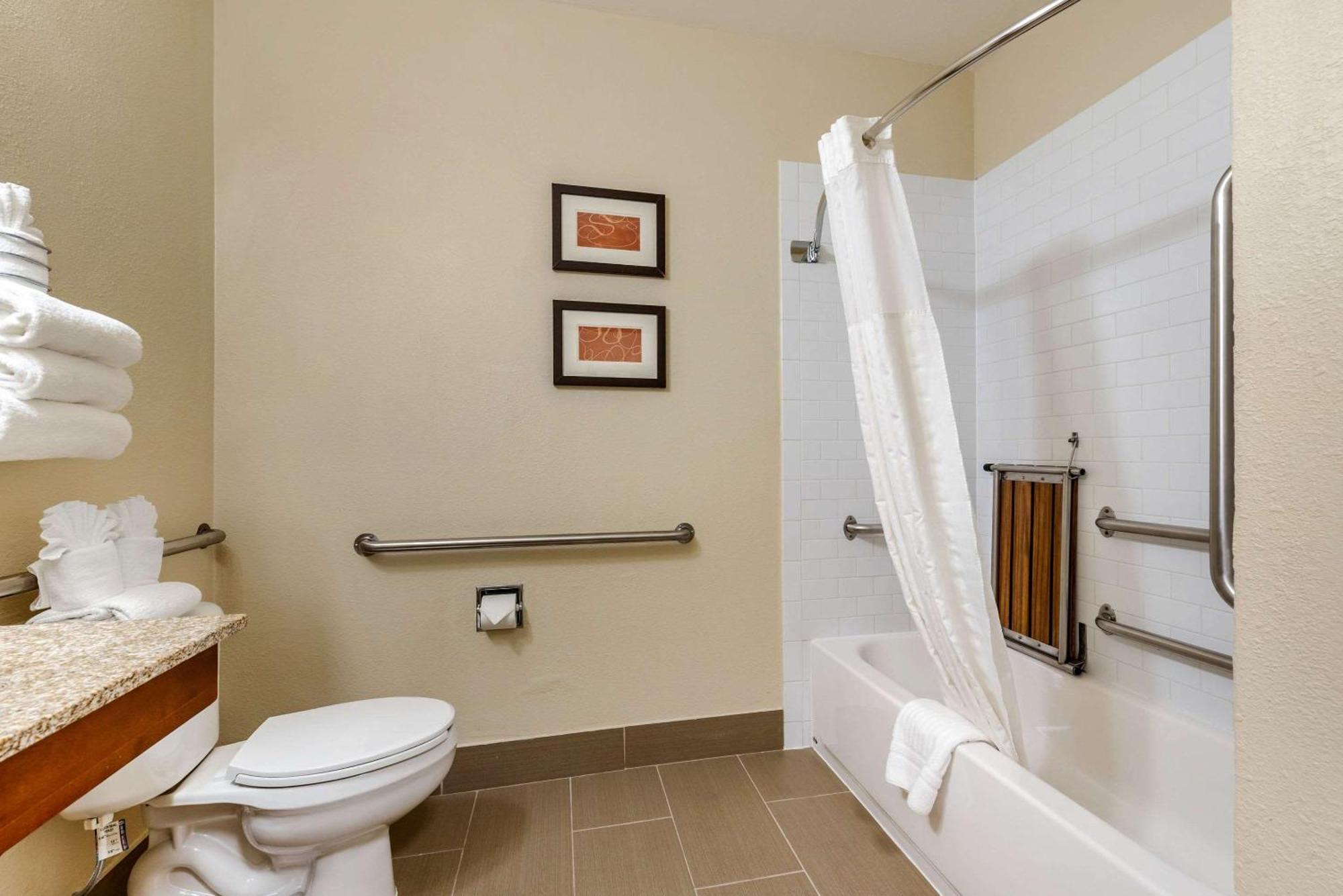 King Suite Accessible or Non-Smoking