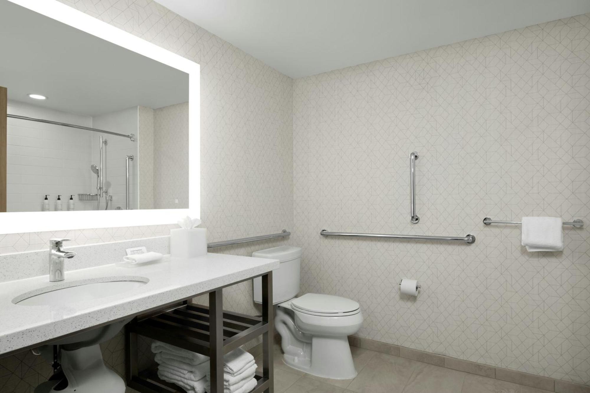 One-Bedroom Queen Suite Two Queen Beds Sofa Bed Bath Tub or Mobility Accessible,1765220827:JPEG